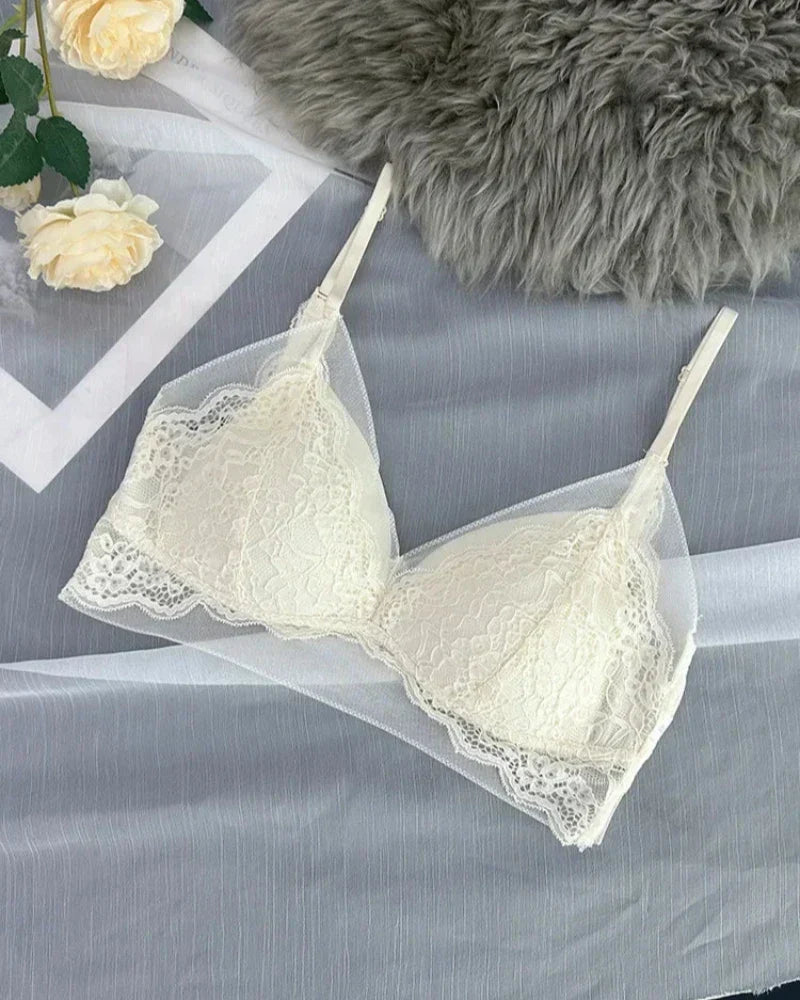 Měkká braletka s krajkou a síťovinou