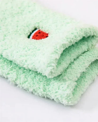 Dlouhé nadýchané ponožky s výšivkou