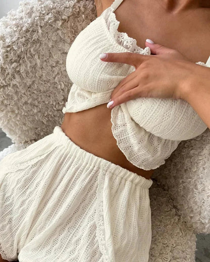 Krátké prolamované pyžamo s krajkou