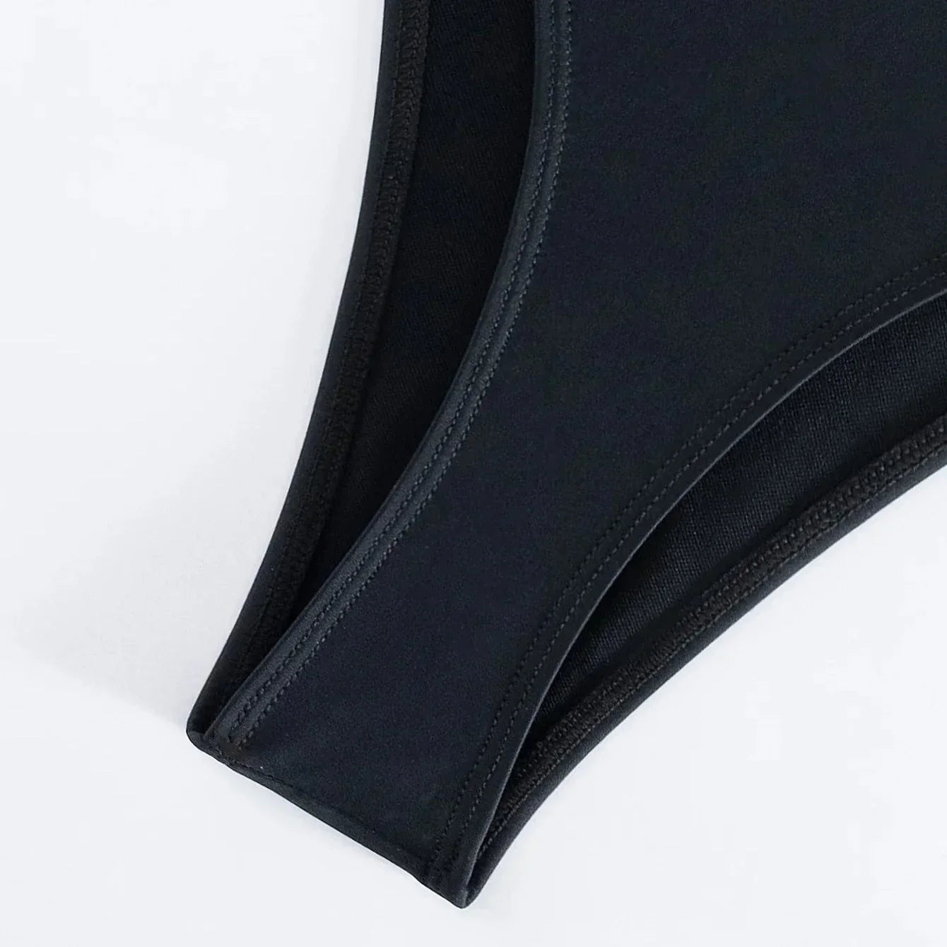 Monokiny s nastavitelnými ramínky