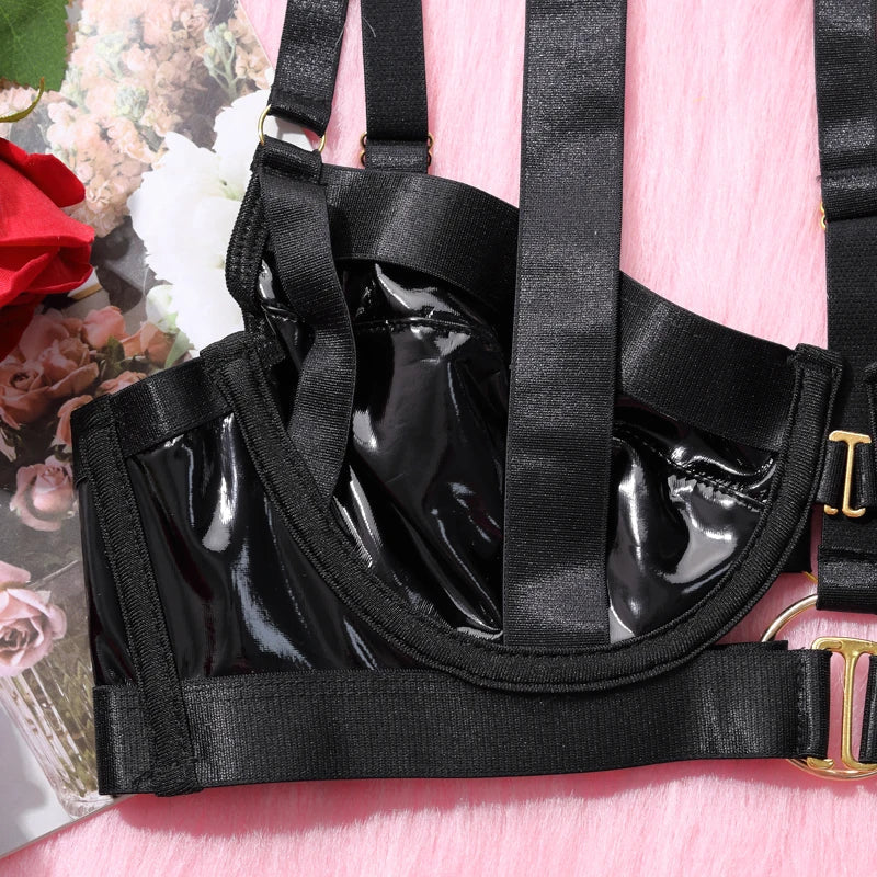 Latexový spodní prádlo s otevřenými kalhotkami