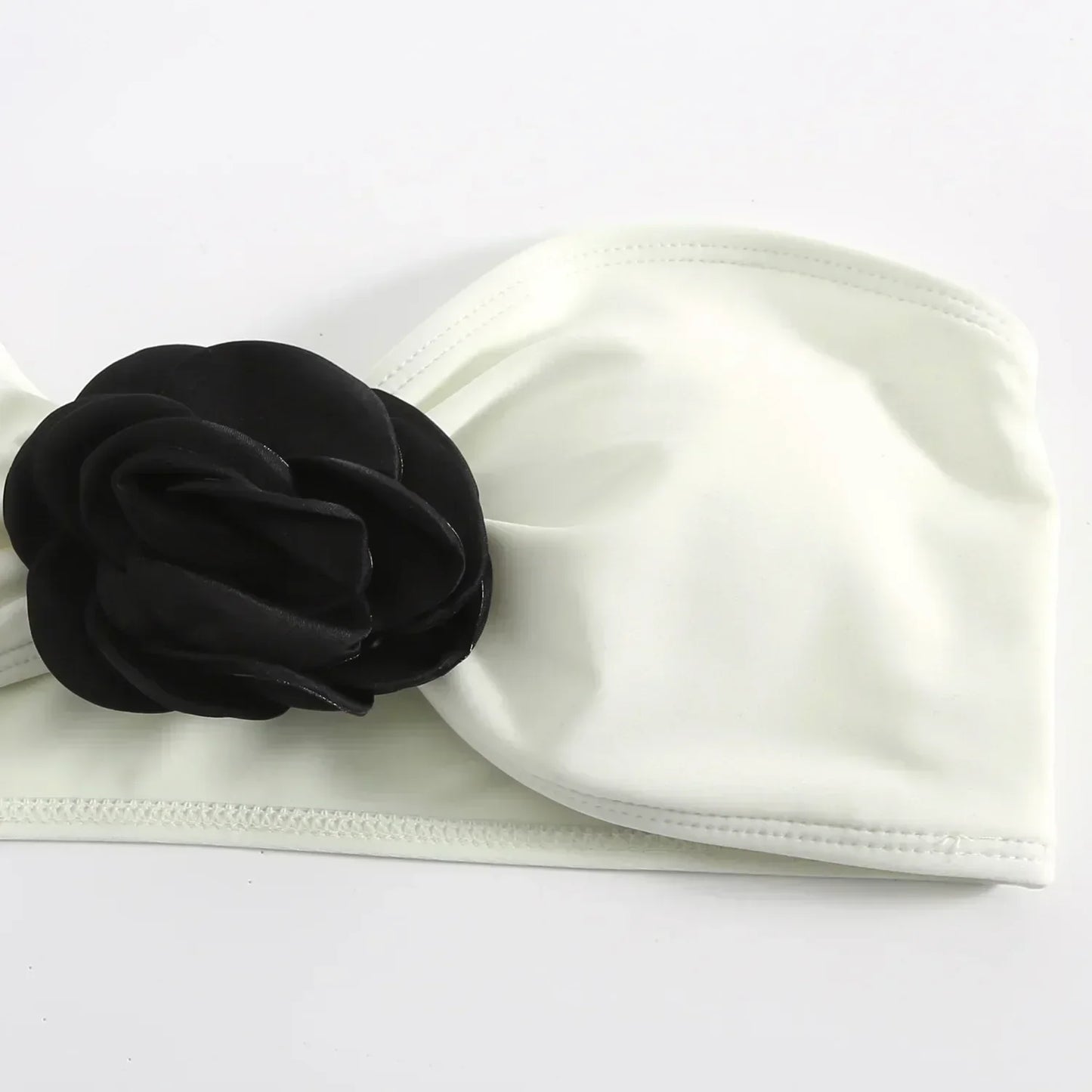 Dvoudílné plavky s průhlednou sukní