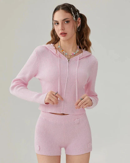 Krátká pletená domácí souprava s kapucí