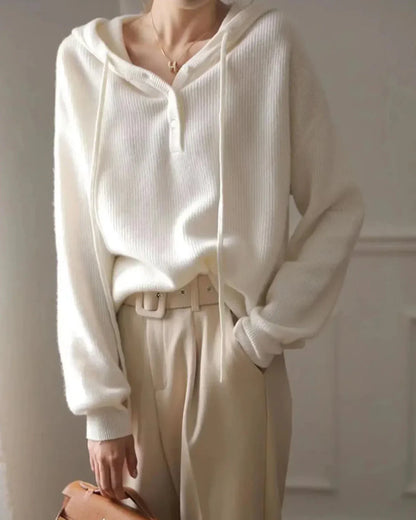 Měkký svetr s kapucí