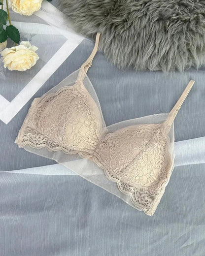 Měkká braletka s krajkou a síťovinou