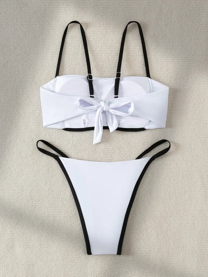 Bikiny s nastavitelnou vázací šňůrkou vzadu