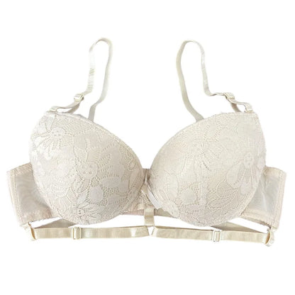 Krajková push-up podprsenka s ozdobným ramínkem