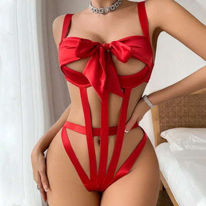 Body s nastavitelnými ramínky a mašlí na hrudi