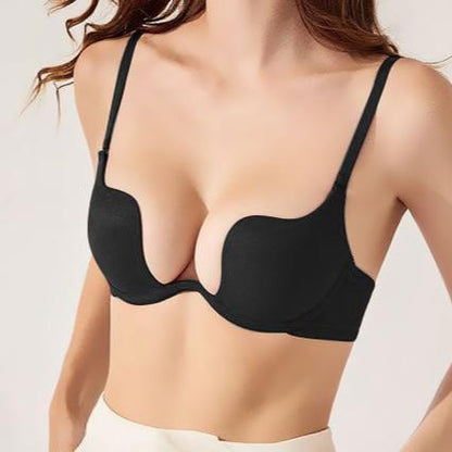 Push-up podprsenka s výrazným výstřihem