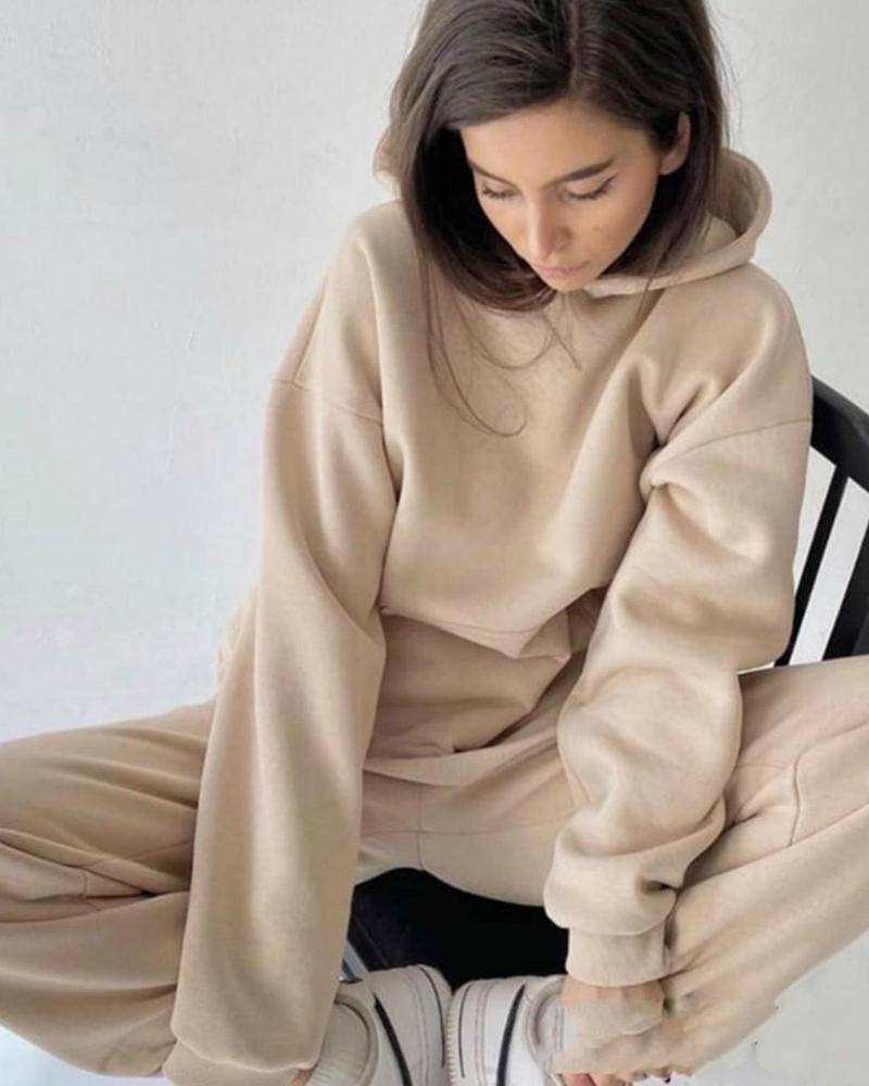 Klasická volná tepláková souprava