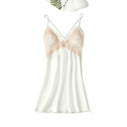 Smyslná noční košilka s krajkou