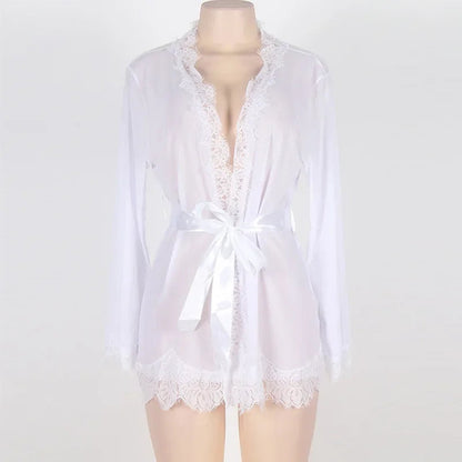 Krátký, průhledný župan s krajkou