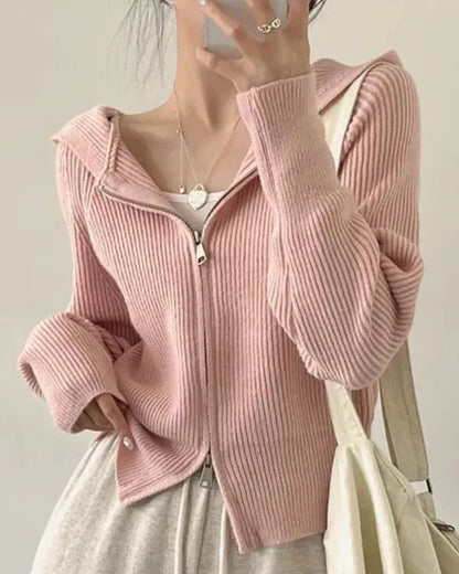 Měkká, žebrovaná mikina s kapucí a zapínáním na zip