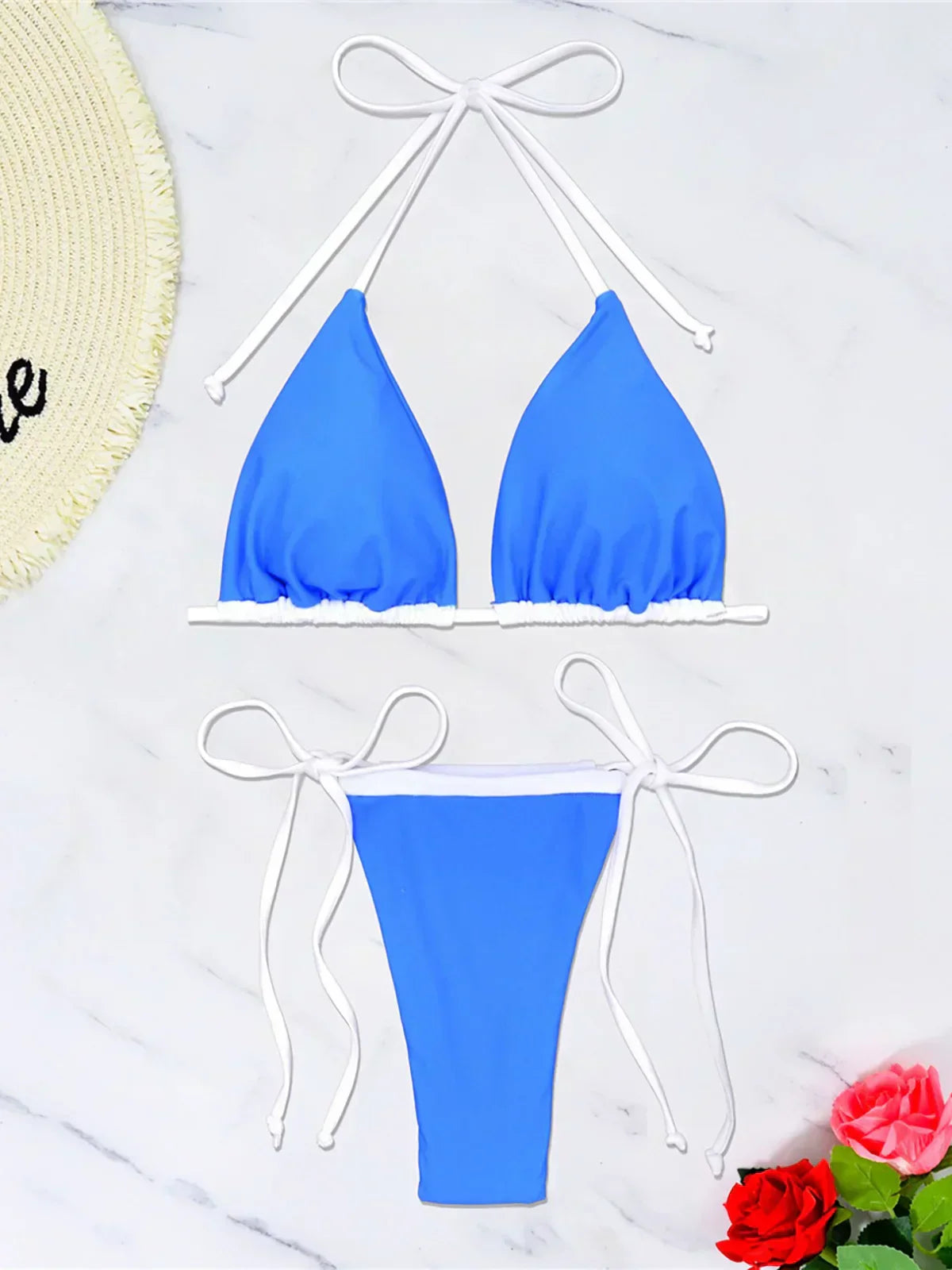 Dvoudílné plavky s trojúhelníkovými košíčky