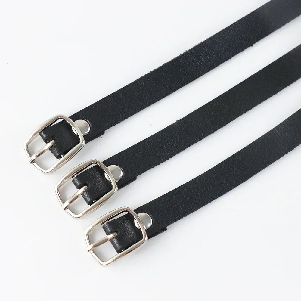 Postroj na choker s centrálním kroužkem