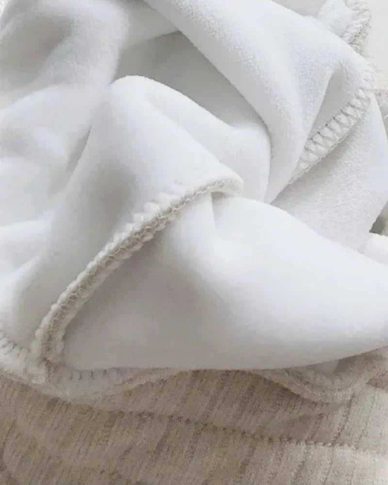 Pohodlné, zateplené tepláky s širokými nohavicemi