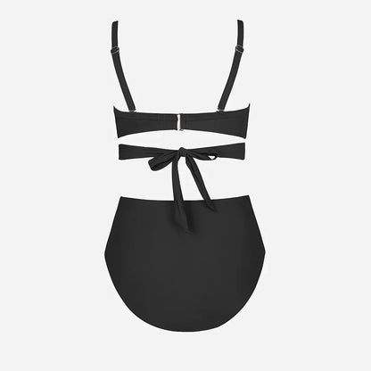 Plavky pro větší děti s výraznými zavazováním