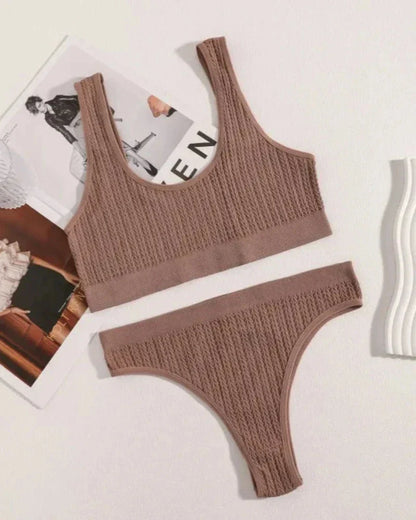 Pohodlná sada spodního prádla z texturovaného materiálu