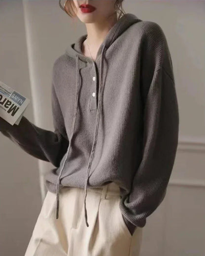 Měkký svetr s kapucí