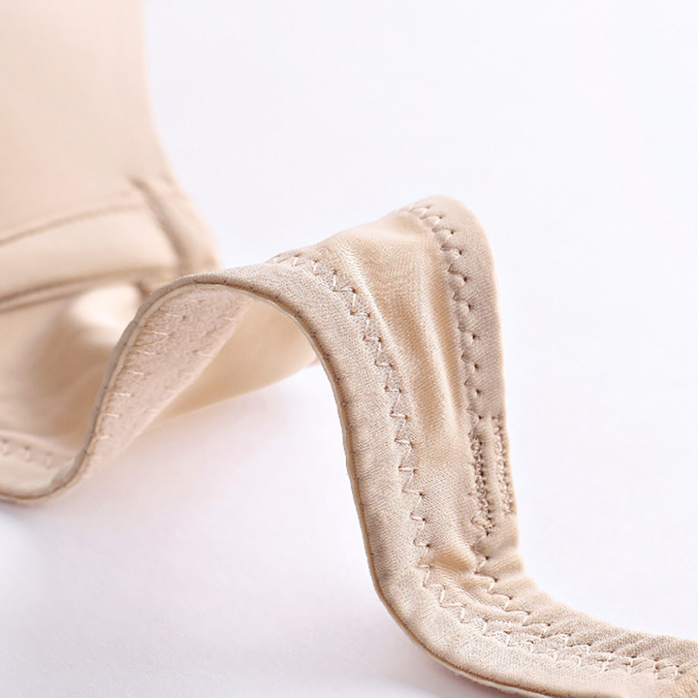 Push-up podprsenka s výrazným výstřihem