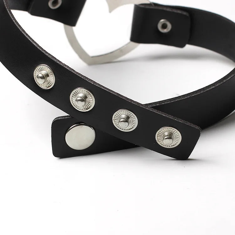 Choker s nastavitelnou sponou