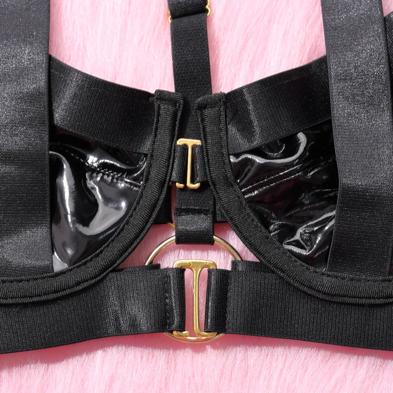 Latexový spodní prádlo s otevřenými kalhotkami