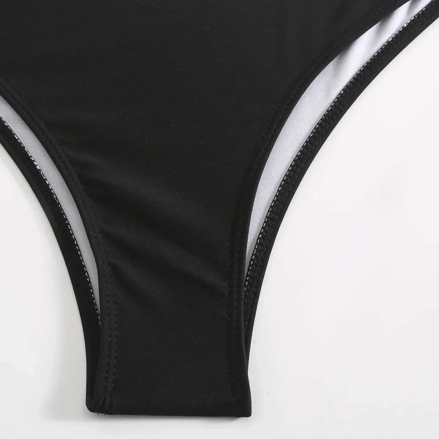 Dvoudílné plavky s průhlednou sukní