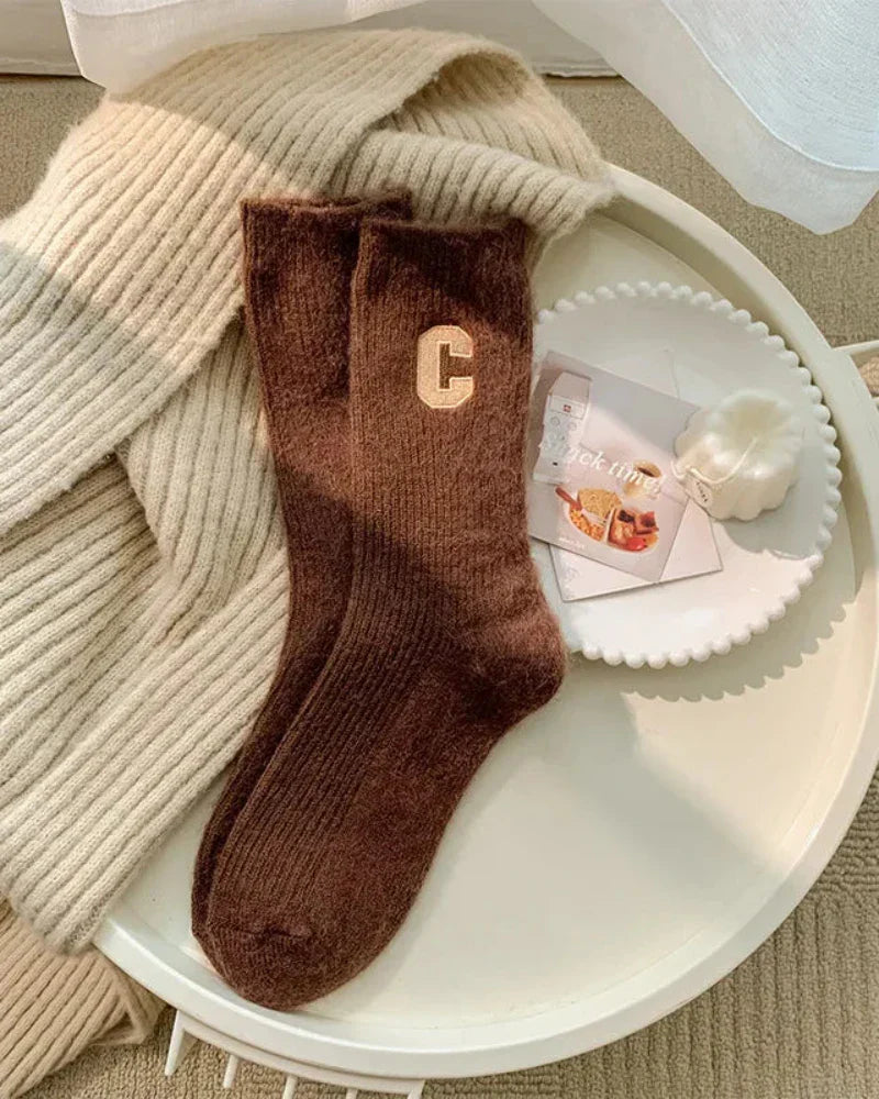 Dlouhé teplé ponožky s výšivkou