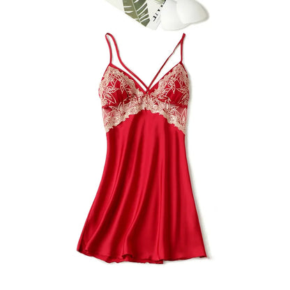 Smyslná noční košilka s krajkou