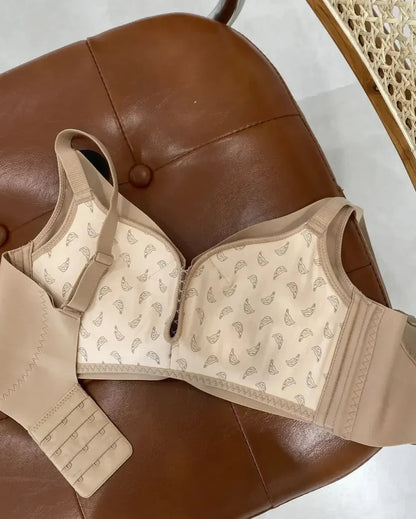 Měkká podprsenka s ozdobnou síťovinou