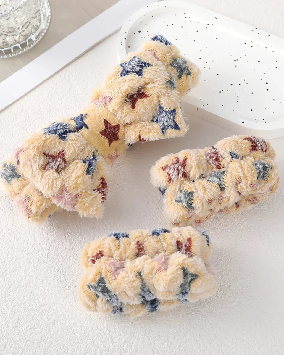 Nadýchaná čelenka s mašlí