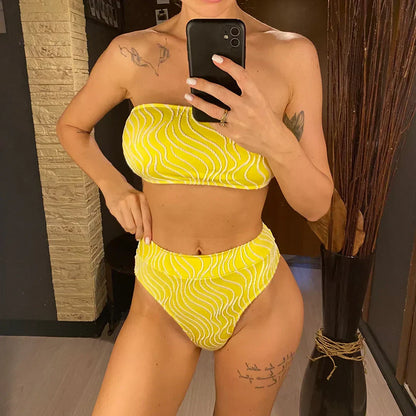 Dvoudílné plavky s nastavitelným zapínáním na zádech