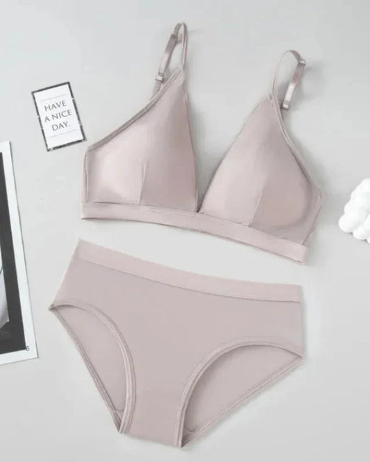 Měkké spodní prádlo s kalhotkami