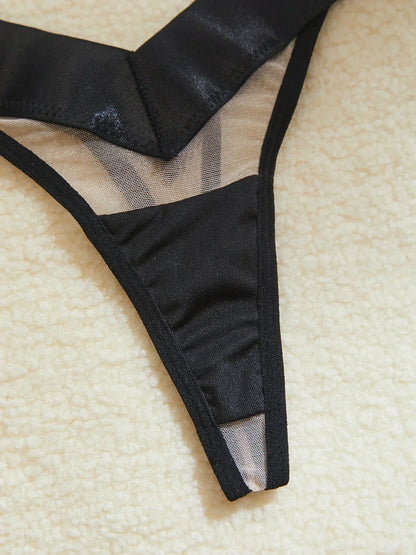 Sada spodního prádla s nastavitelnými ramínky