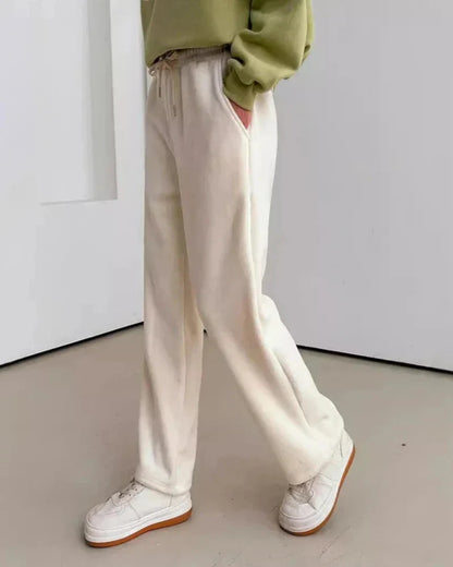 Pohodlné zateplené kalhoty s širokými nohavicemi