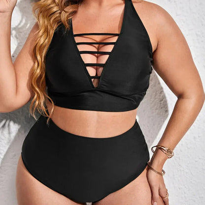 Dvoudílné plavky s kříženými ramínky.