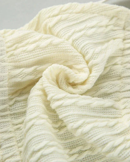 Krátké prolamované pyžamo s krajkou