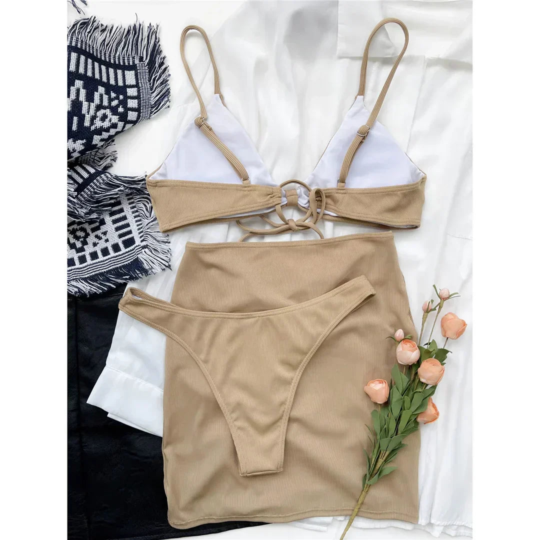 Dvoudílné plavky s volánky