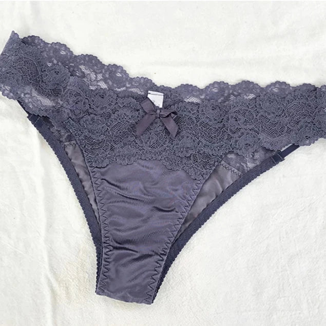 Kalhotky s krajkovými vsadkami