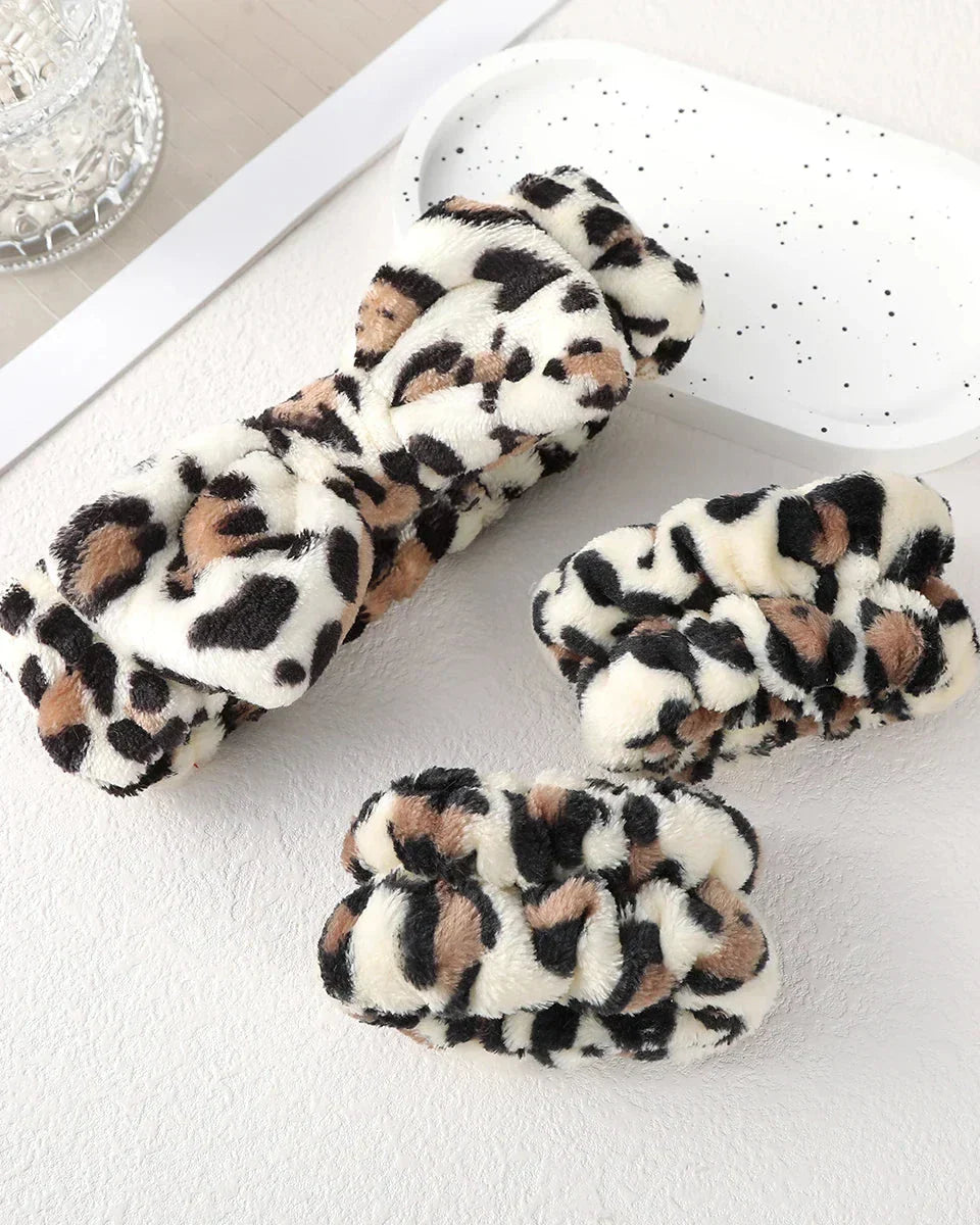 Nadýchaná čelenka s mašlí