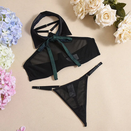 Studentský outfit s náhrdelníkem, který se dá zapnout vpředu