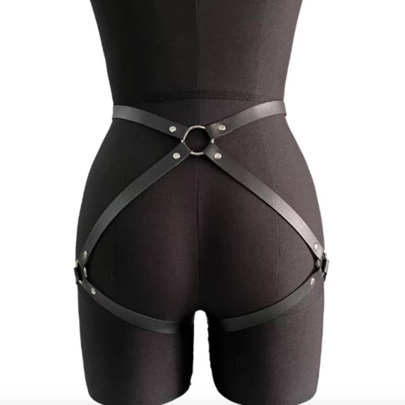 Kožený postroj na hýždě