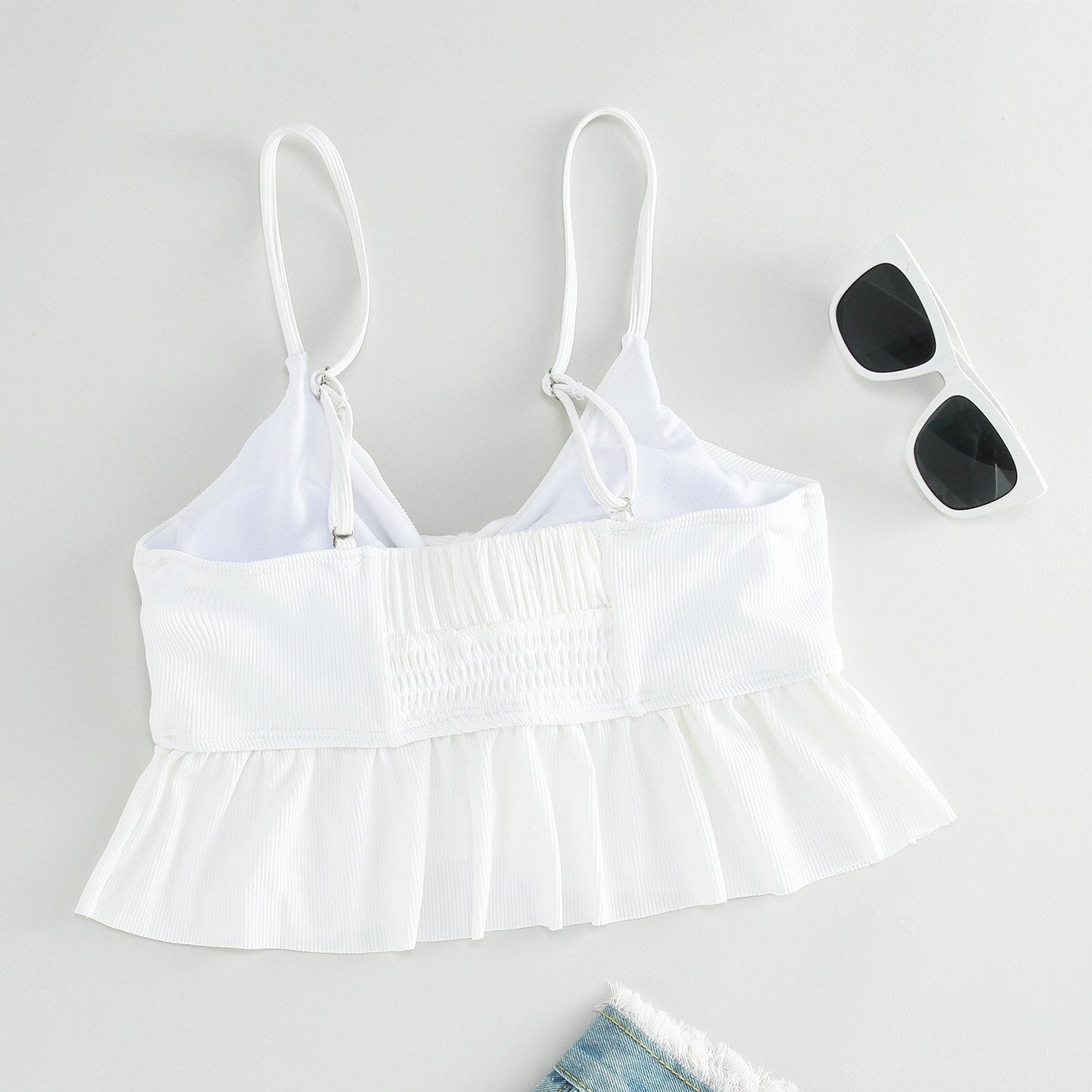 Bílá plavecká podprsenka ve formě topu