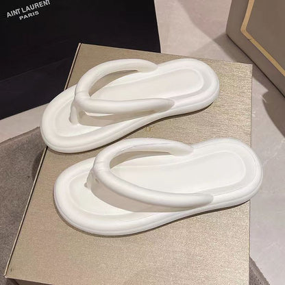 Minimalistické žabky s potiskem domu