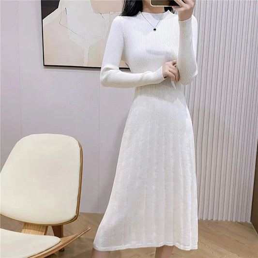 Pletené maxi šaty s rozšířeným spodním dílem