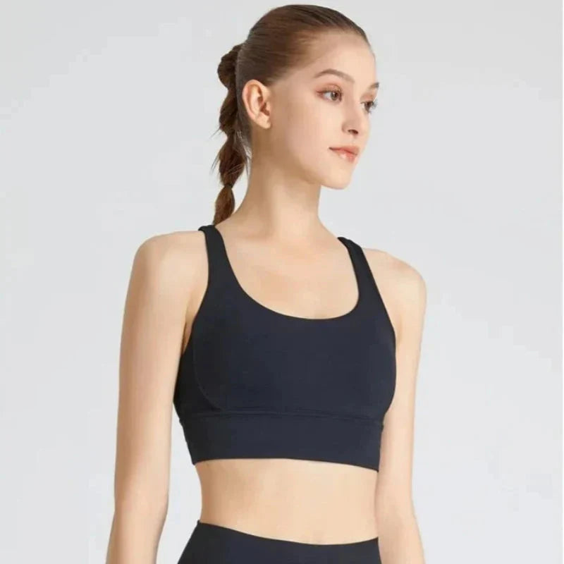 Sportovní podprsenka s ozdobnými ramínky