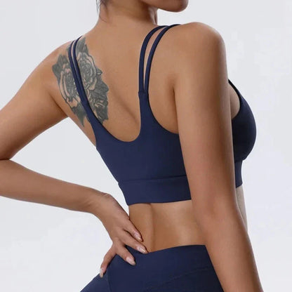 Sportovní podprsenka s ozdobnými ramínky