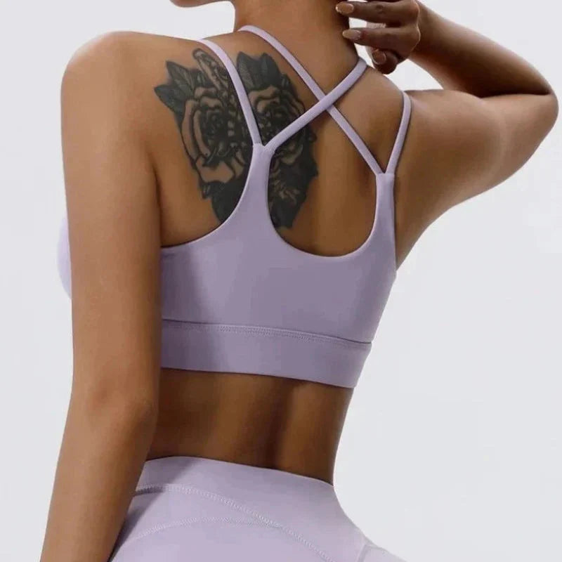 Sportovní podprsenka s ozdobnými ramínky