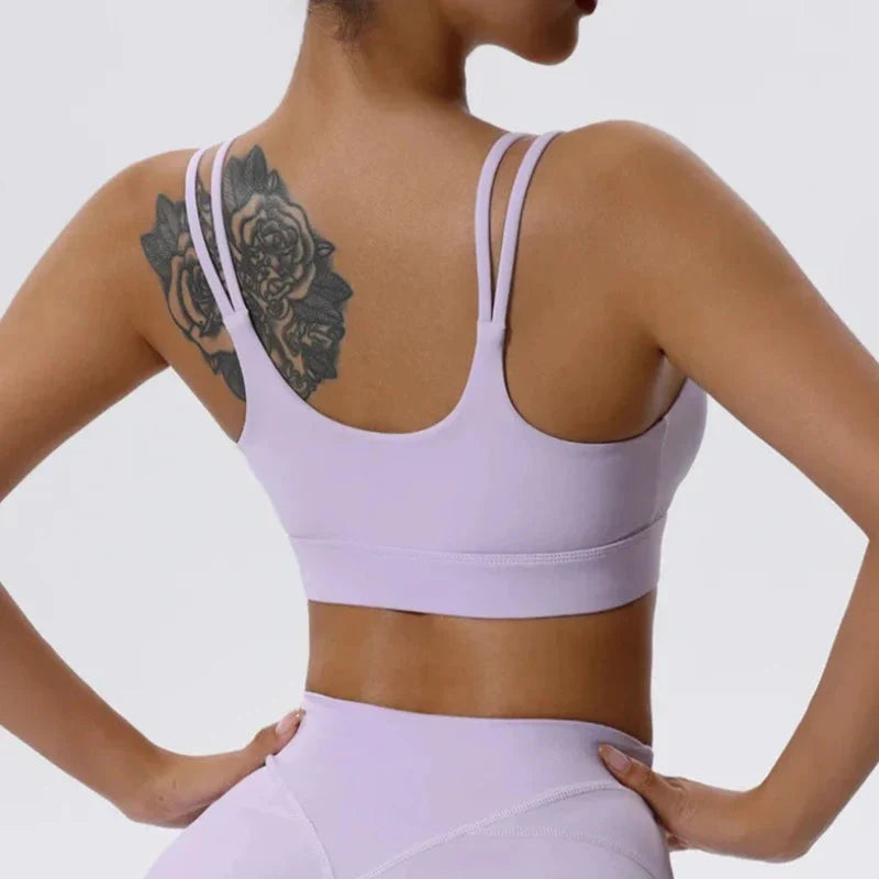 Sportovní podprsenka s ozdobnými ramínky