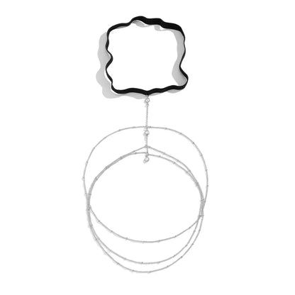 Stehenní šperky s ozdobnými perlami